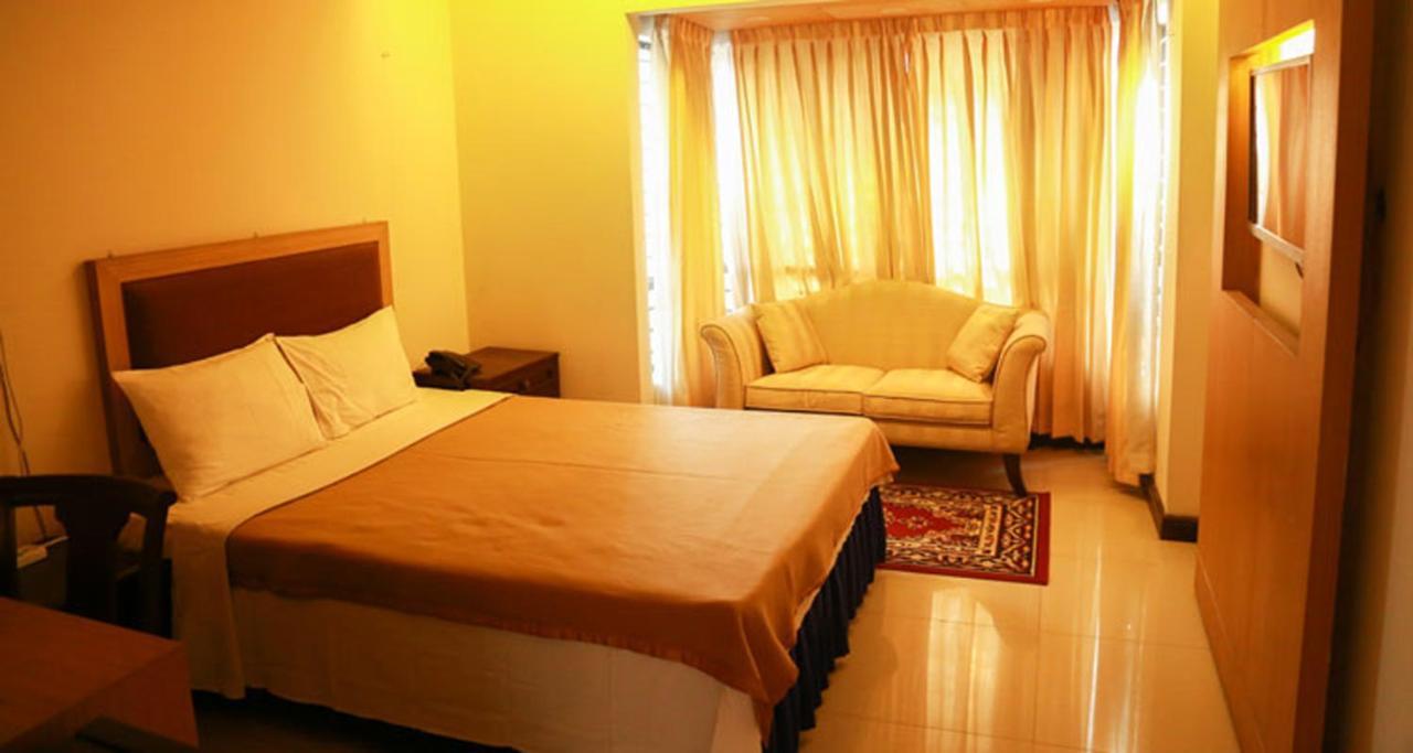 Hotel Tea Tree & Resort Dhaka Exteriör bild