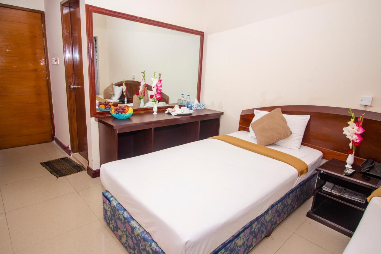 Hotel Tea Tree & Resort Dhaka Exteriör bild